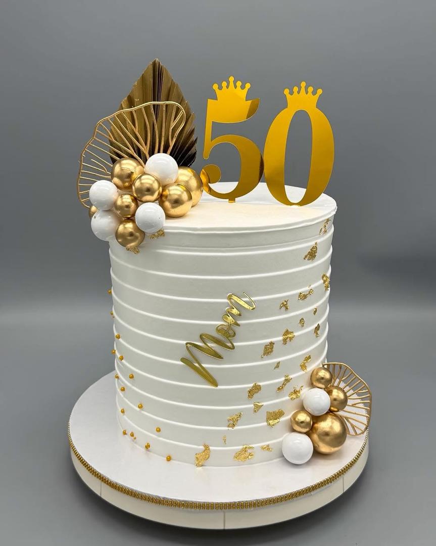 Custom Cakes in Ibadan- Wedding & Birthday Cakes-3